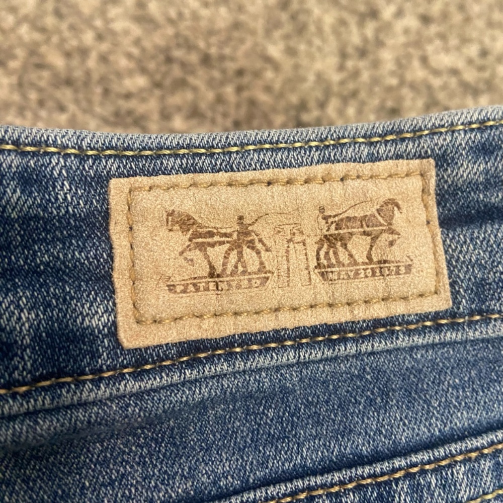 Women's Levi Mid Rise Skinny Jean Size 12 - Picture 3 of 9